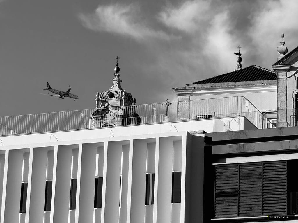 Lisbonne Eglise Avion Tap